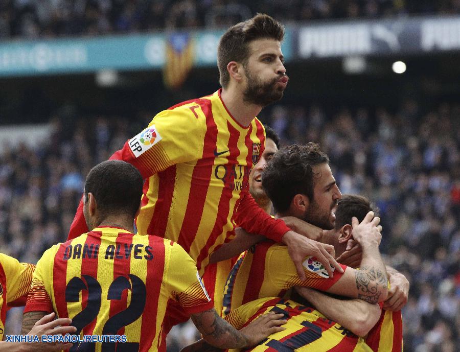 Fútbol: Barcelona gana con penal 1-0 al Español y obtiene tres puntos 