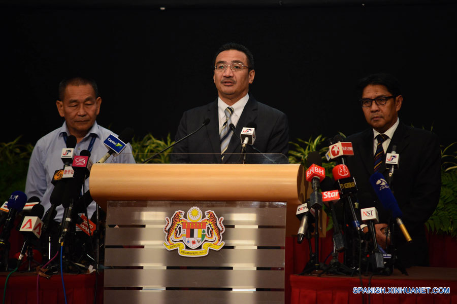 Malasia no renunciará hasta resolver misterio de avión de Malaysia Airlines desaparecido
