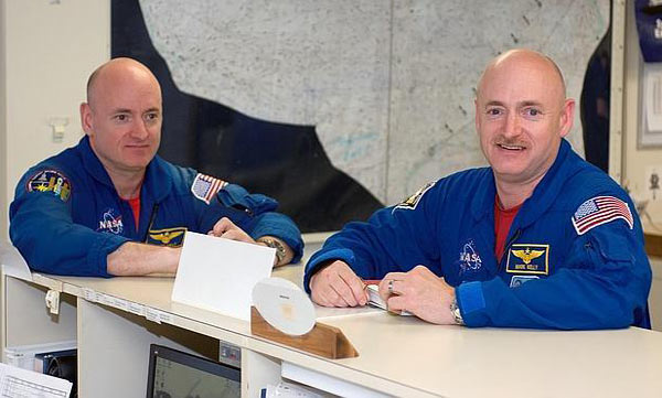 La NASA estudiará los cambios en dos astronautas gemelos