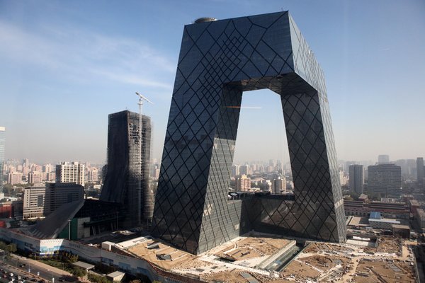 La nueva torre de la Televisión Central China, apodado por los residentes locales como "los pantalones grandes" en Pekín.  