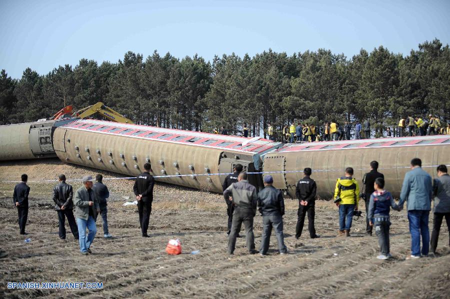 Descarrilamiento de tren deja 15 heridos en noreste de China