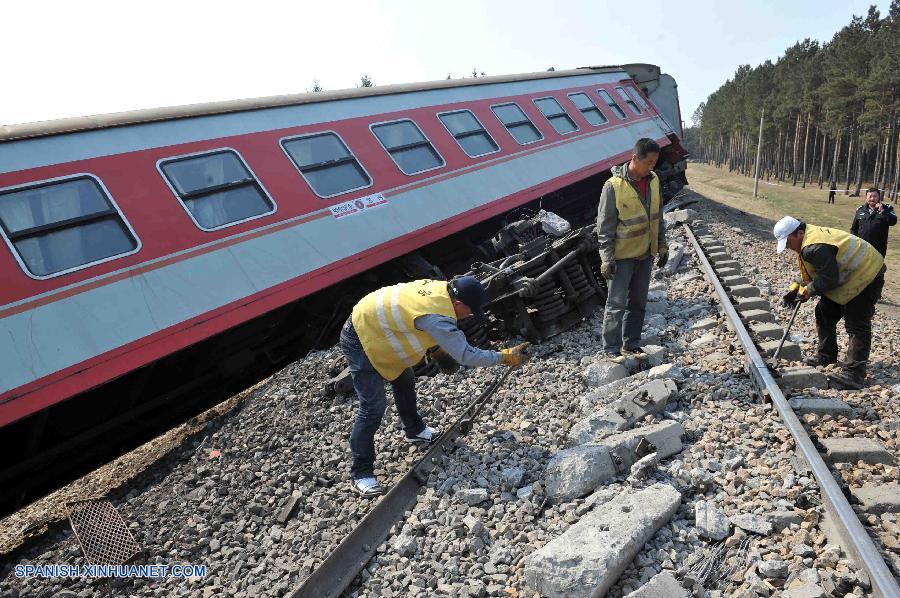 Descarrilamiento de tren deja 15 heridos en noreste de China