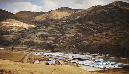Minera china compra en Perú yacimiento de cobre más grande del mundo