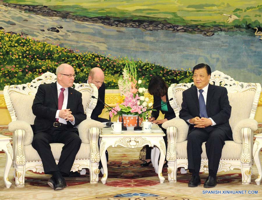 Líder de PCCh se reúne con delegación alemana