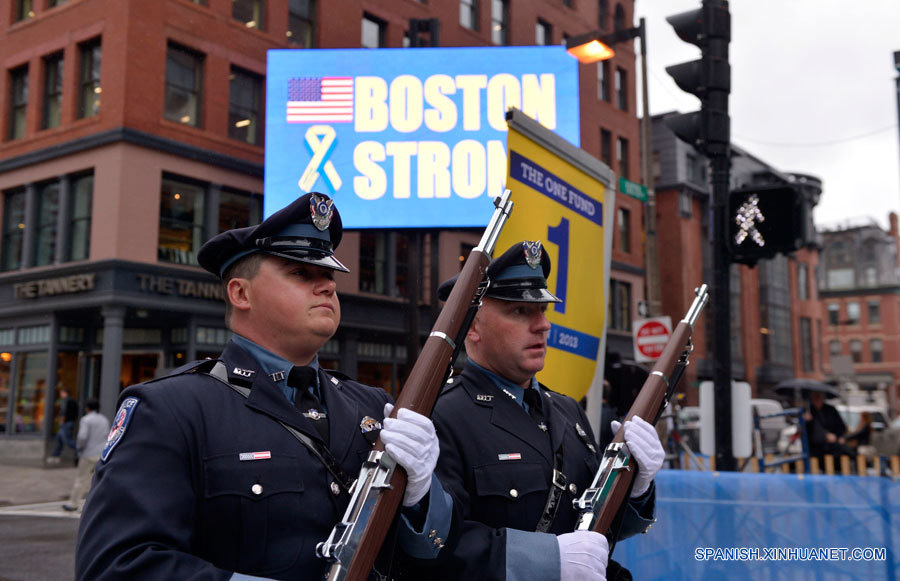 Obama conmemora aniversario de ataques con bombas en maratón de Boston