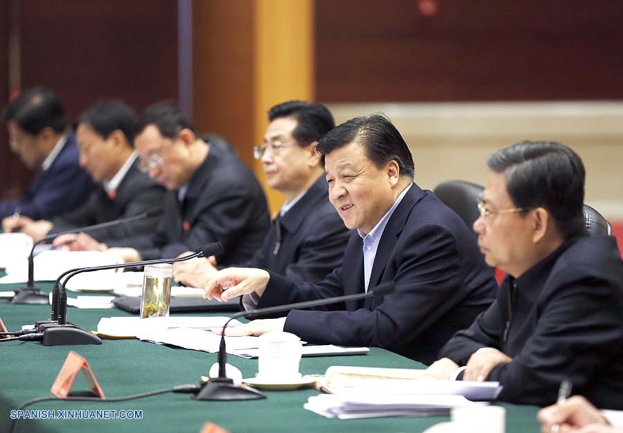 Alto líder de PCCh subraya supervisión en campaña "línea de las masas"