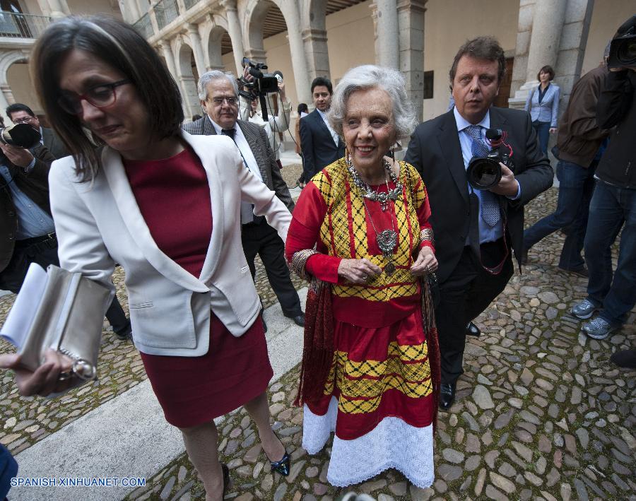 Recibe escritora mexicana Elena Poniatowska el Premio Cervantes