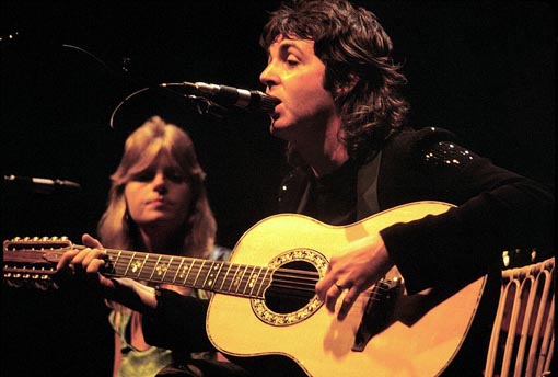 Paul McCartney vuelve a cautivar al público chileno