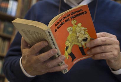 Miles de colombianos leen a García Márquez para festejar Día del Libro