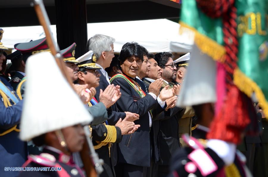 Presidente Morales exige disciplina a FFAA de Bolivia 2