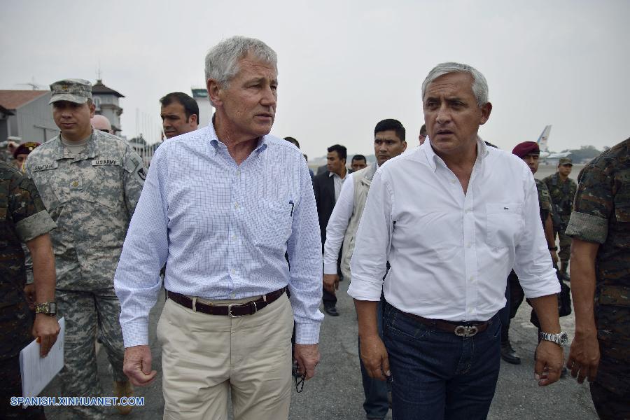 Presidente de Guatemala dialoga con secretario de Defensa de EEUU