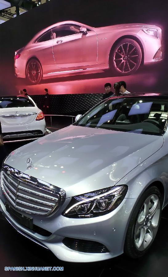 Atrae miles de personas la Exhibición Internacional del Automóvil de Beijing  5