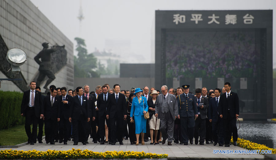 Reina danesa visita Salón Memorial de Víctimas de Masacre de Nanjing