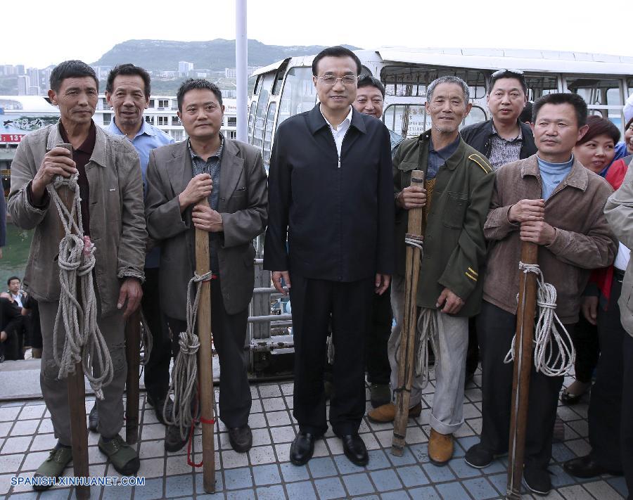 PM de China pide desarrollo de vía navegable en río Yangtse