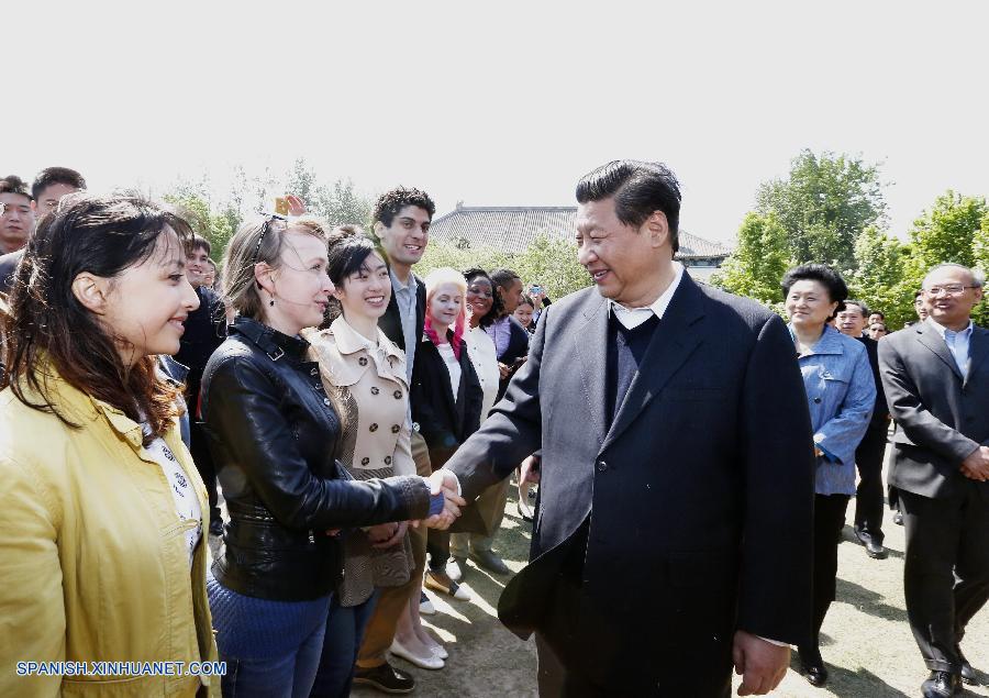 Carta de presidente chino impulsa movimiento "de universidad a aldea"