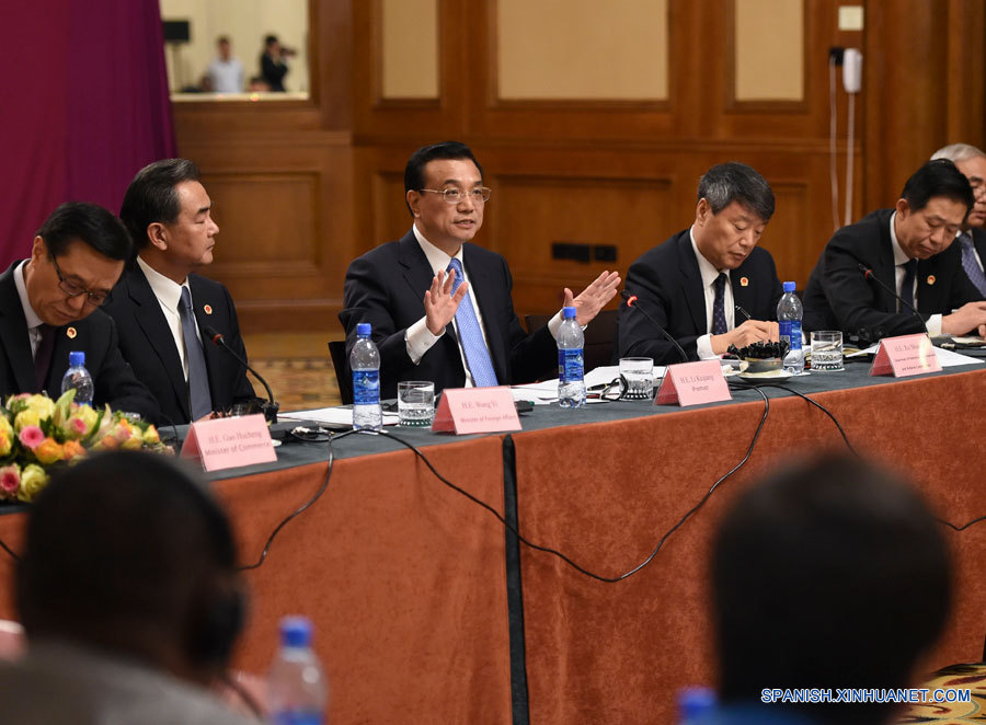 Lazos culturales y económicos, "dos ruedas" de cooperación entre China y Africa: PM chino