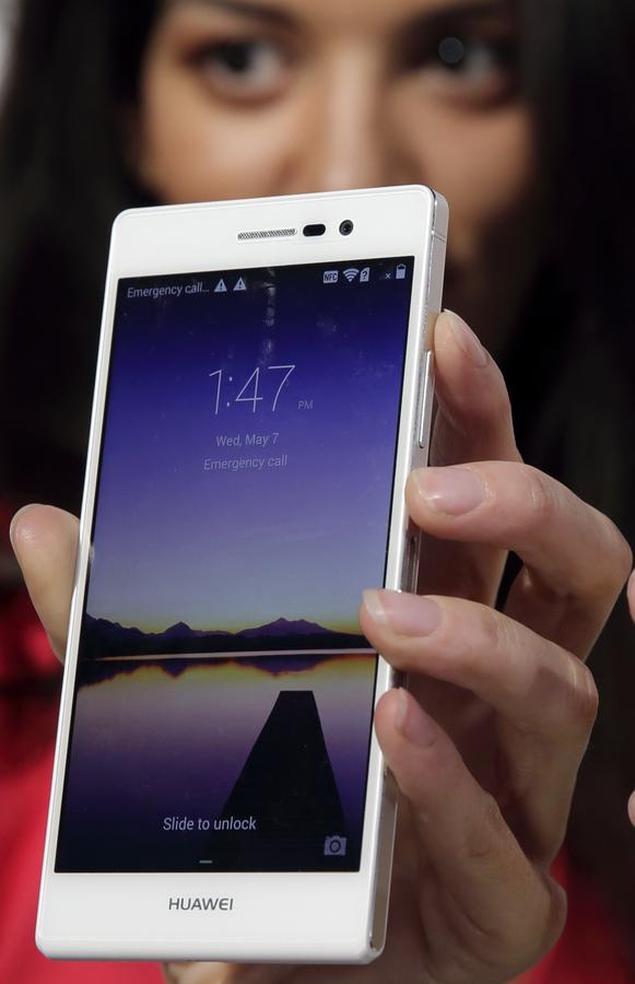 Huawei presenta el Ascend P7, un smartphone 4G muy fino