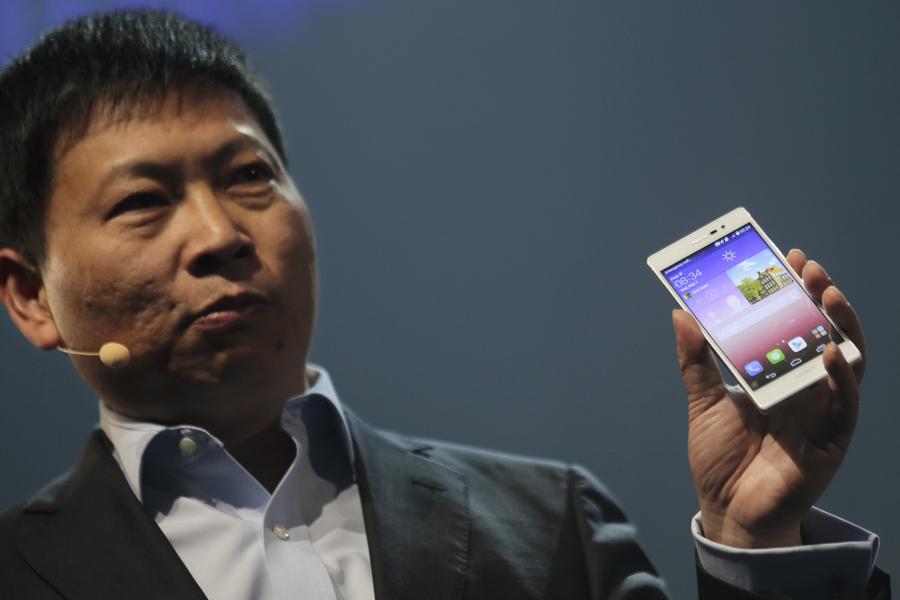 Huawei presenta el Ascend P7, un smartphone 4G muy fino
