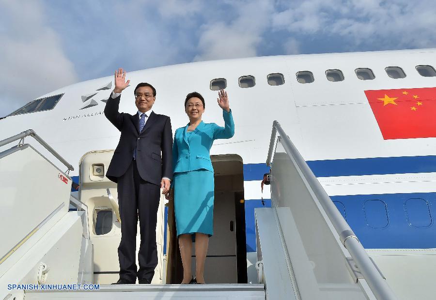 Primer ministro de China llega a Angola