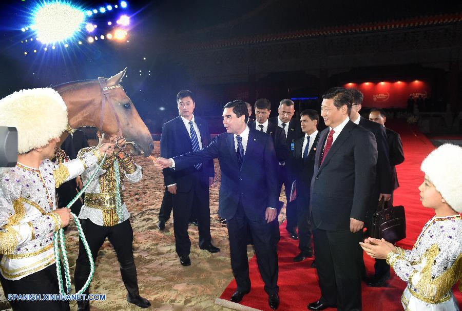 Presidentes de China y Turkmenistán asisten a festival equino