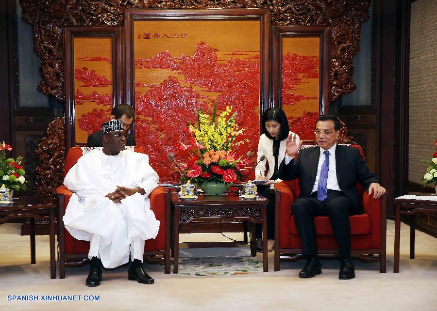 Primer ministro chino se reúne con presidente de Senado nigeriano