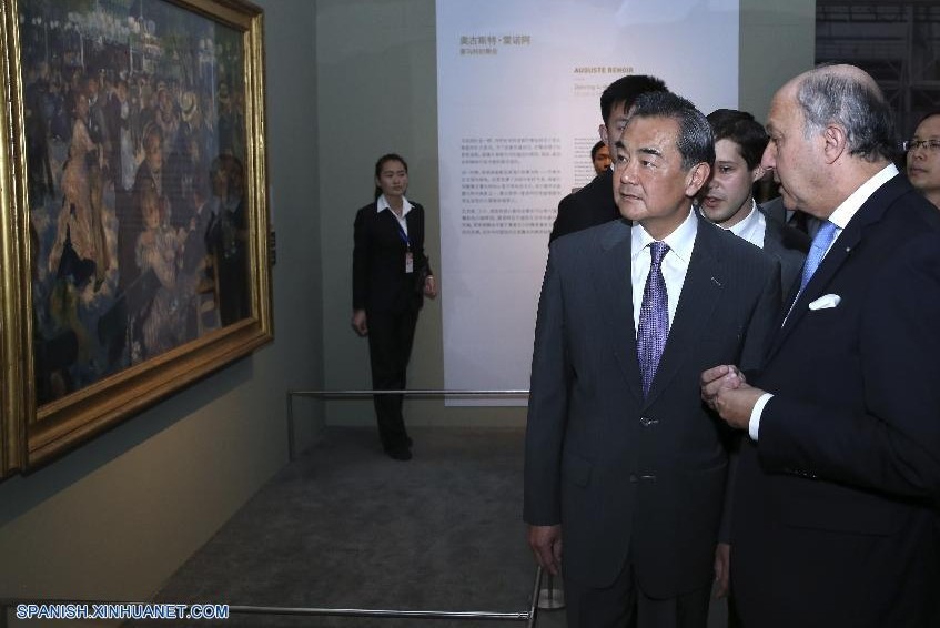 Cancilleres de China y Francia prometen cimentar lazos
