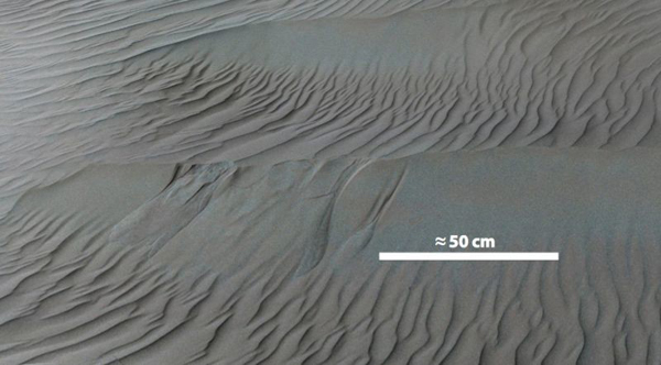 Científicos captan en la arena de Marte 
un fenómeno nunca antes visto