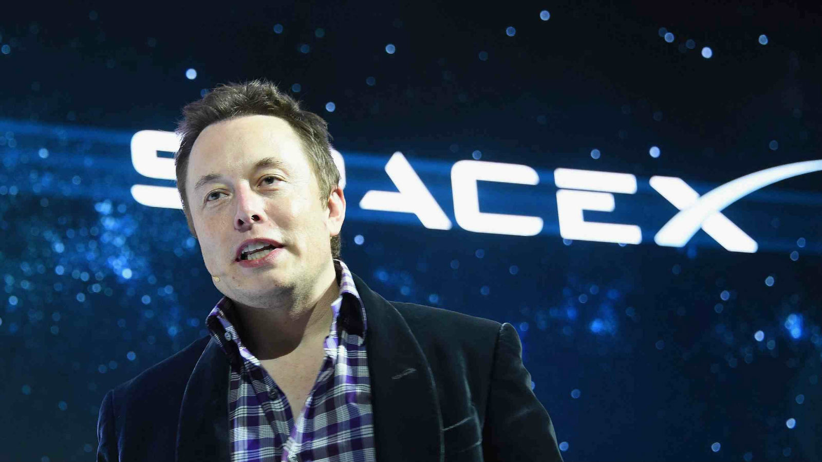 CEO de SpaceX pone en su lugar a un usuario de Twitter que se burla de "Made in China"