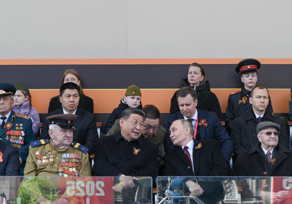 Xi asiste a las celebraciones rusas del Día de la Victoria