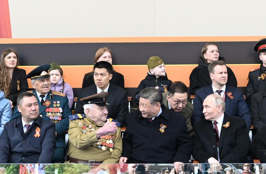 Xi asiste a las celebraciones rusas del Día de la Victoria