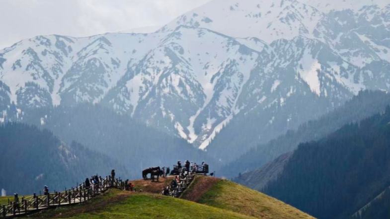 Región china de Xinjiang abre seis nuevas rutas escénicas para impulsar turismo