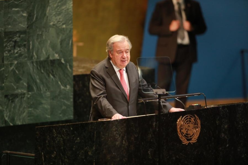 El secretario general de la ONU, António Guterres, habla durante un evento de la Asamblea General para conmemorar el 80º aniversario de la firma de la Carta de la ONU, en Nueva York, Estados Unidos, el 26 de junio de 2025. (Xinhua/Xie E)
