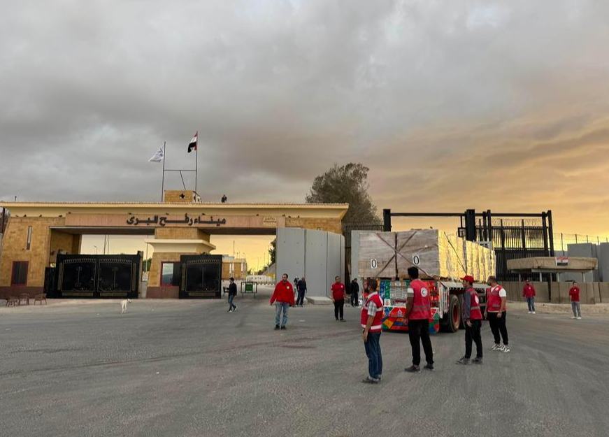 Egipto empieza a recibir palestinos heridos y enfermos procedentes de Gaza a través del cruce de Rafah