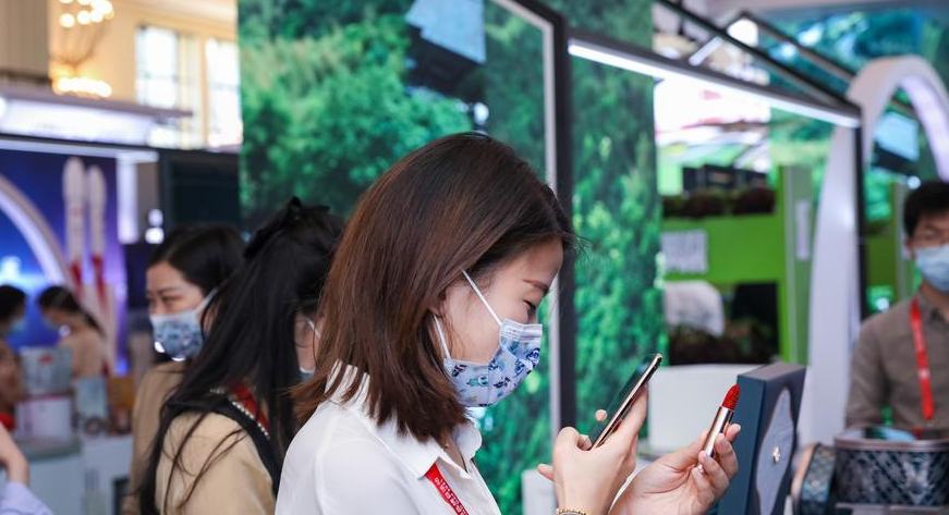 De las tradiciones a las tendencias novedosas: cómo las marcas chinas conquistan adeptos globales gracias a su cultura