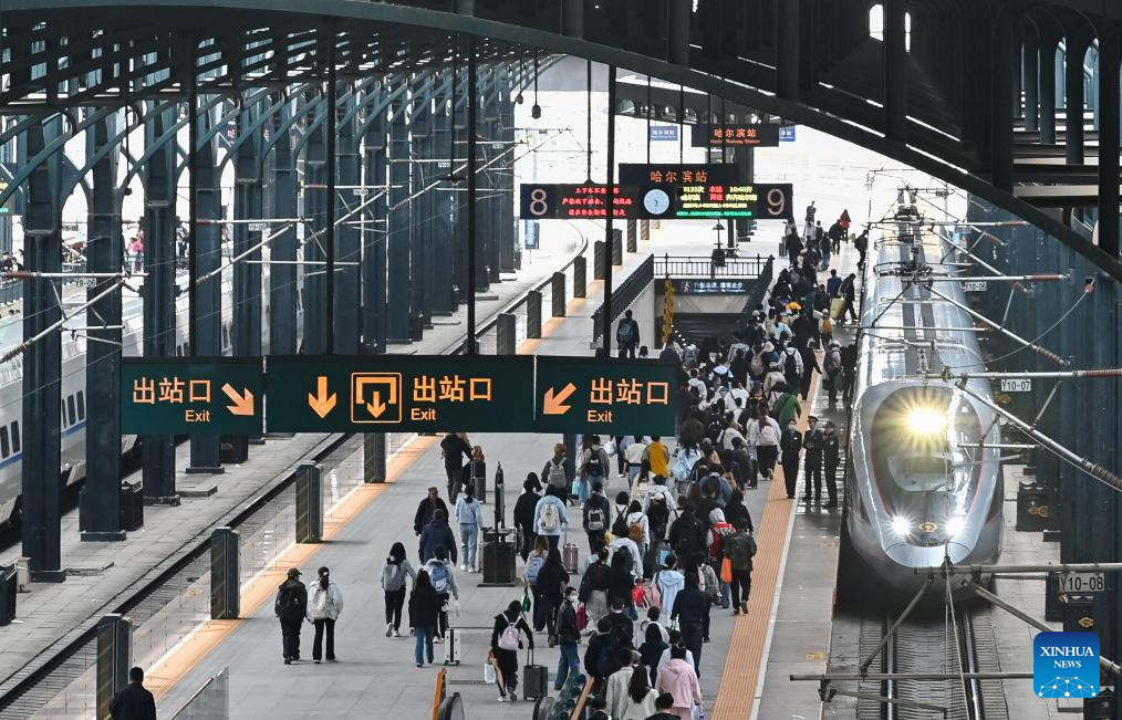 Viajes de pasajeros por ferrocarril de China superan 100 millones durante las vacaciones del Primero de Mayo