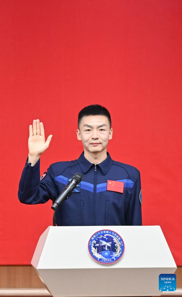 Astronautas de misión china Shenzhou-23 se reúnen con la prensa