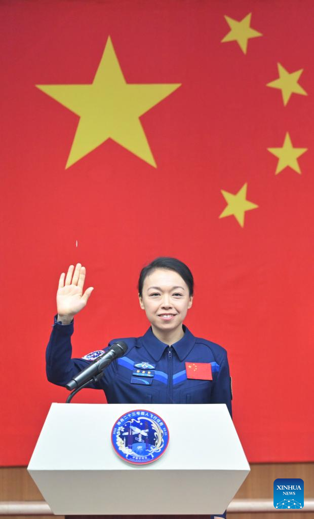 Astronautas de misión china Shenzhou-23 se reúnen con la prensa