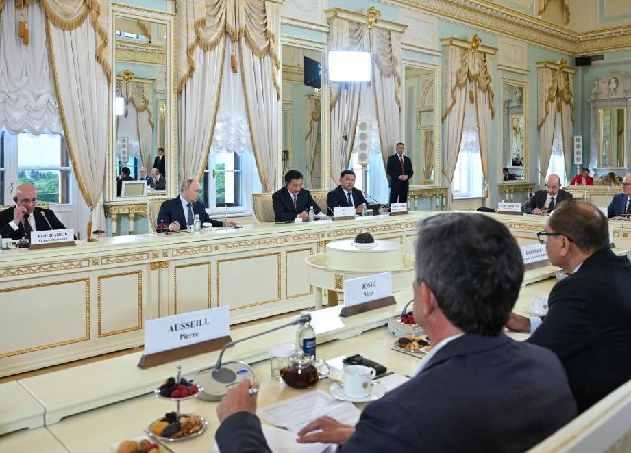 Putin señala que sólida relación entre jefes de Estado sustenta lazos Rusia-China