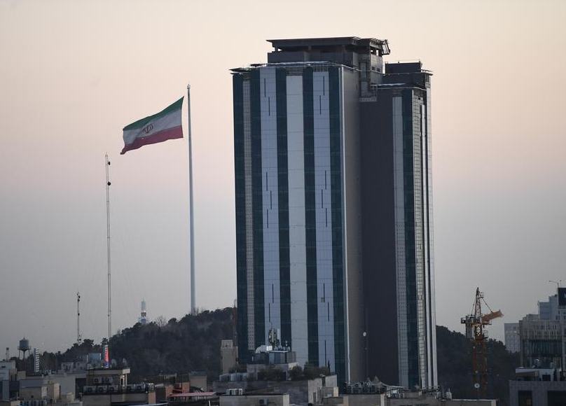 Irán niega haber aceptado transferencia de uranio, según informes