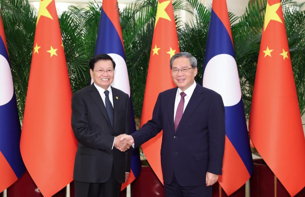 Premier chino promete esfuerzos con Laos para avanzar en comunidad de futuro compartido