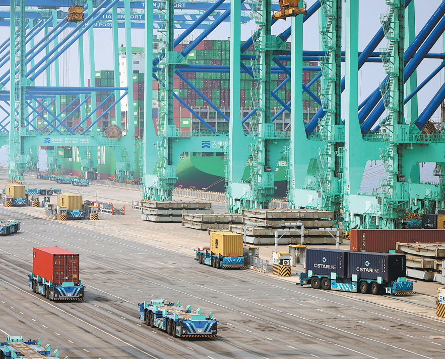 Vista de la terminal inteligente y de cero emisiones de carbono del puerto de Tianjin. XINHUA