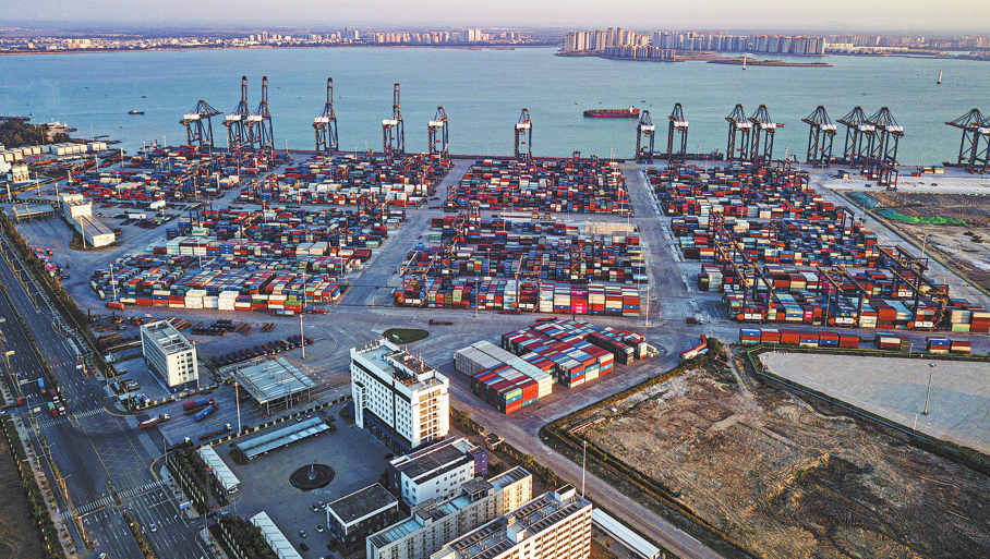 Puerto Internacional de Contenedores en la Zona de Desarrollo Económico de Yangpu, provincia de Hainan, 21 de noviembre de 2025. (Foto: Pu Xiaoxu/ Xinhua)