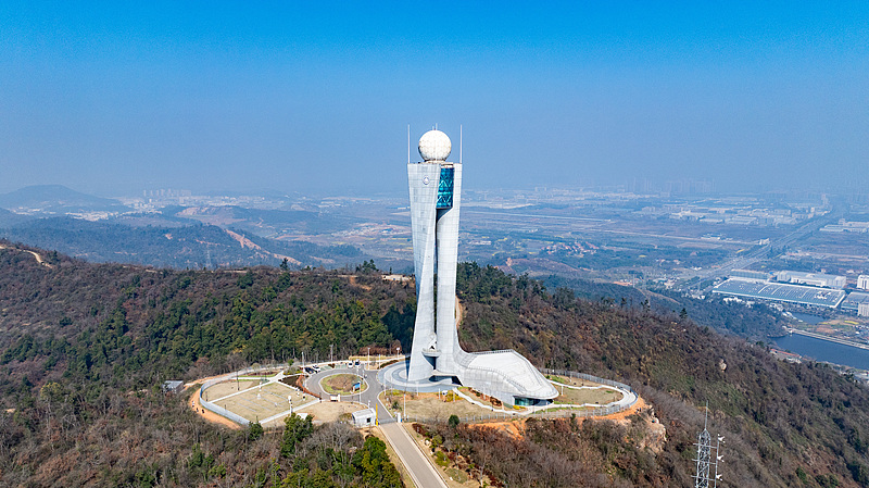 Torre de radar meteorológico en Wuhan, provincia de Hubei, 23 de marzo de 2026. (Foto: VCG)