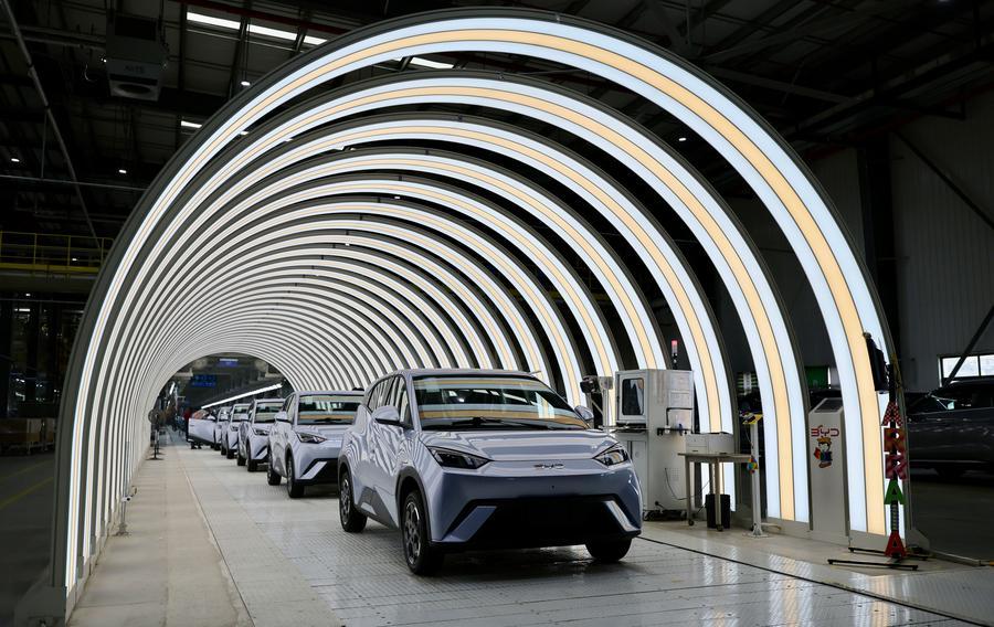 Automotrices chinas lideran auge de vehículos eléctricos en mercado brasileño