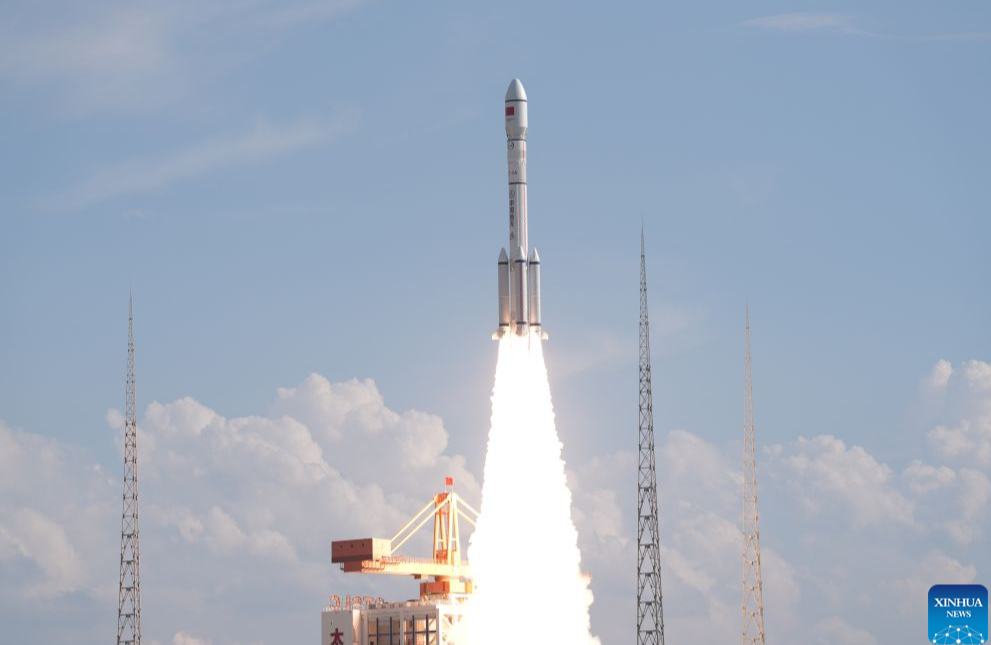 China lanza nuevo grupo de satélites para constelación comercial