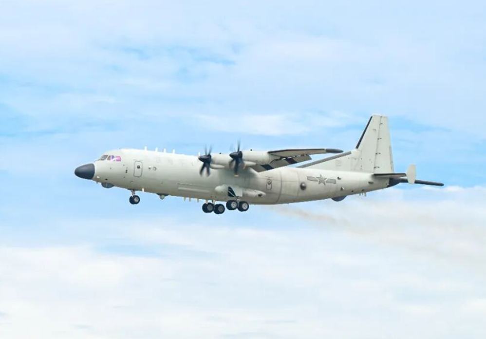 El avión antisubmarino Y-9 debuta con mejoras en un ejercicio en el Mar Meridional de China tras su exhibición en el desfile militar de 2025