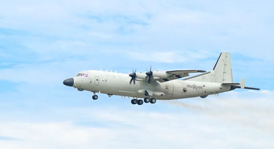 El avión antisubmarino Y-9 debuta con mejoras en un ejercicio en el Mar Meridional de China tras su exhibición en el desfile militar de 2025