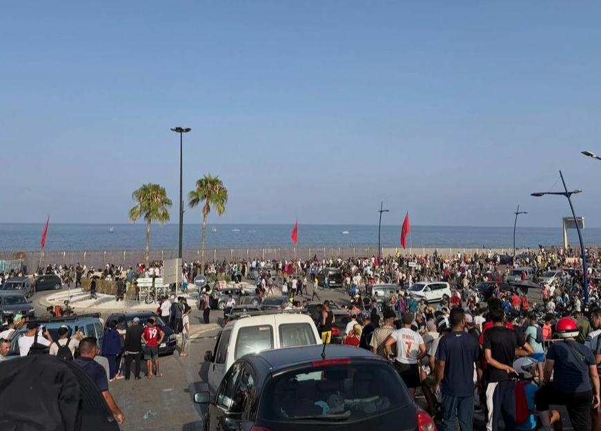 España despliega totalmente barrera marítima mientras sube cifra de muertos de crisis migratoria en Ceuta