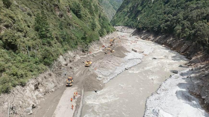 Centros de datos nacionales de China prestan servicio de emergencia para rescate tras avalancha de lodo en Gyirong