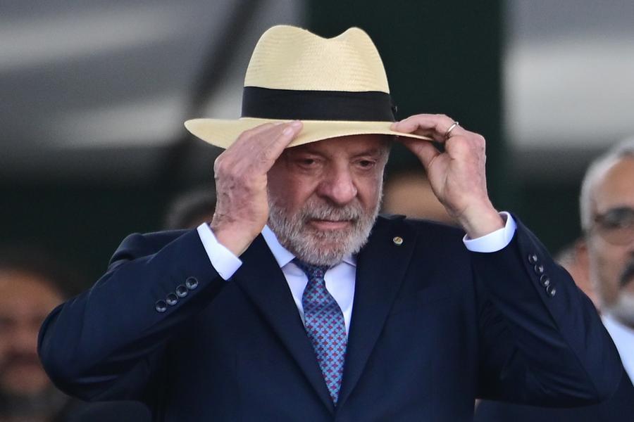 Reducción de tasas y superávit sin cortar gasto social son dos objetivos de Lula en caso de ser reelecto en Brasil